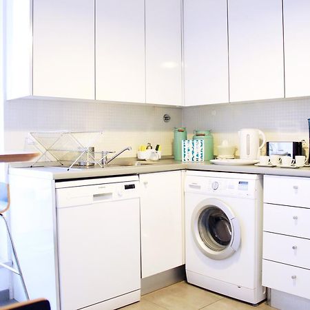 Joivy Modern 1-Bed Apt With Terrace, Moments From Sao Bento Palace Lisboa Екстериор снимка