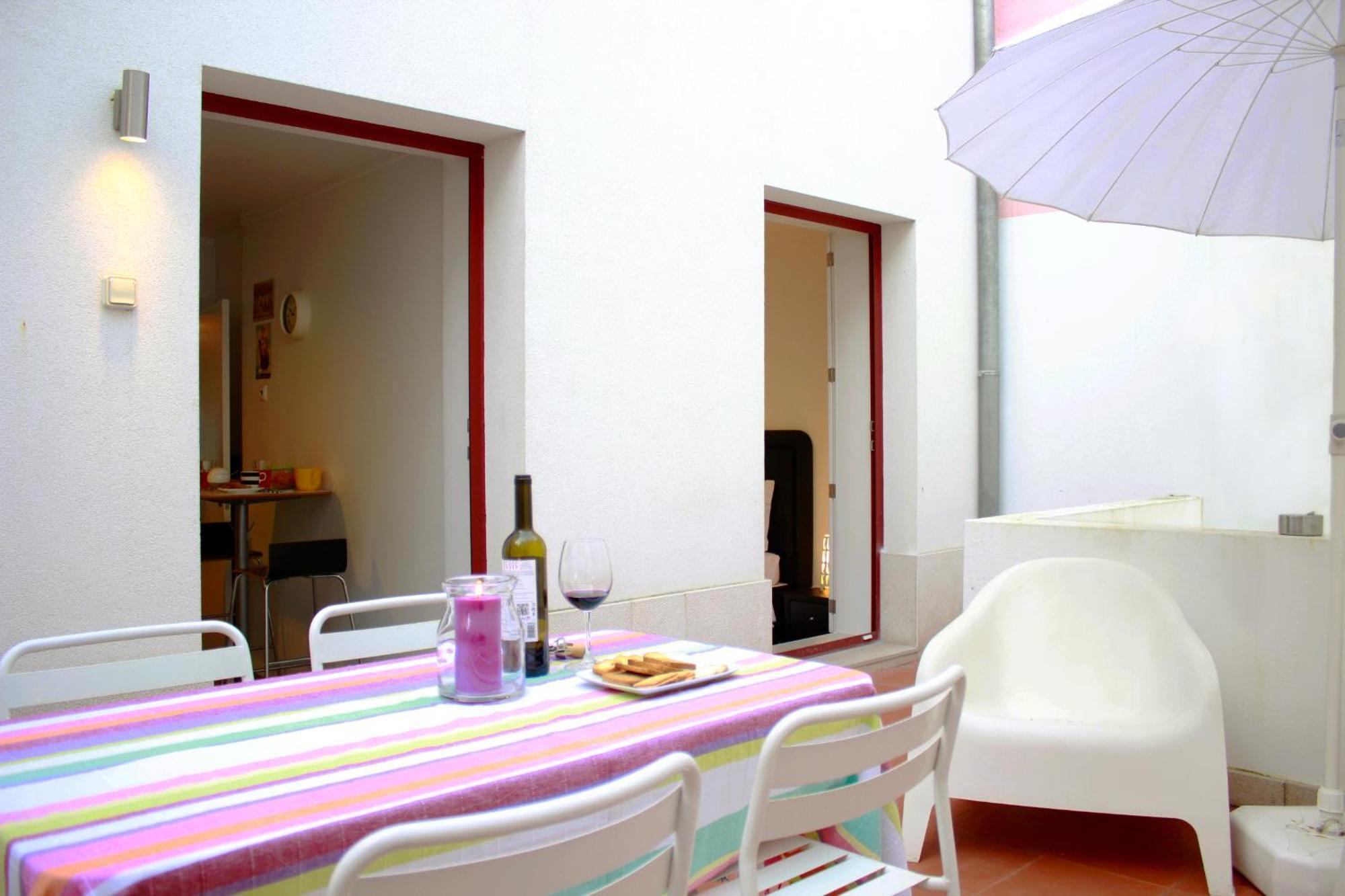 Joivy Modern 1-Bed Apt With Terrace, Moments From Sao Bento Palace Lisboa Екстериор снимка
