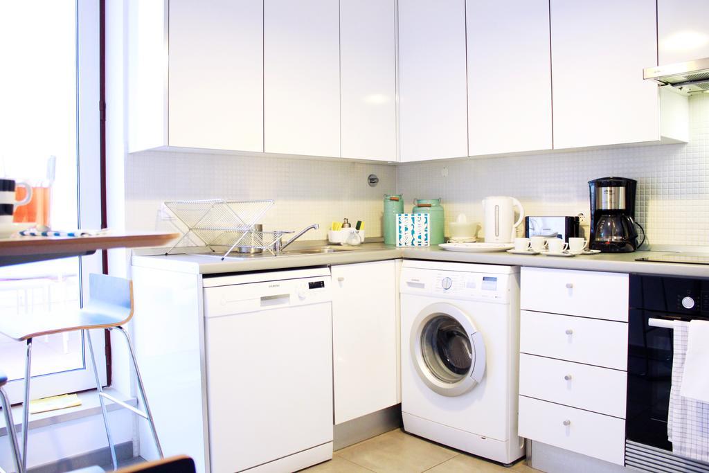 Joivy Modern 1-Bed Apt With Terrace, Moments From Sao Bento Palace Lisboa Екстериор снимка